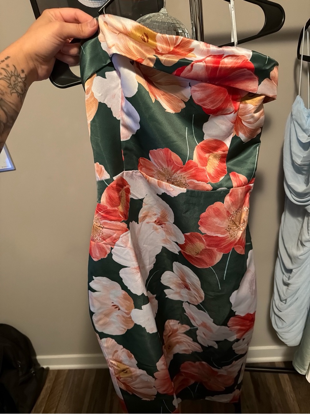 NWT Lulu's Strapless Floral Midi Dress in Green and Coral